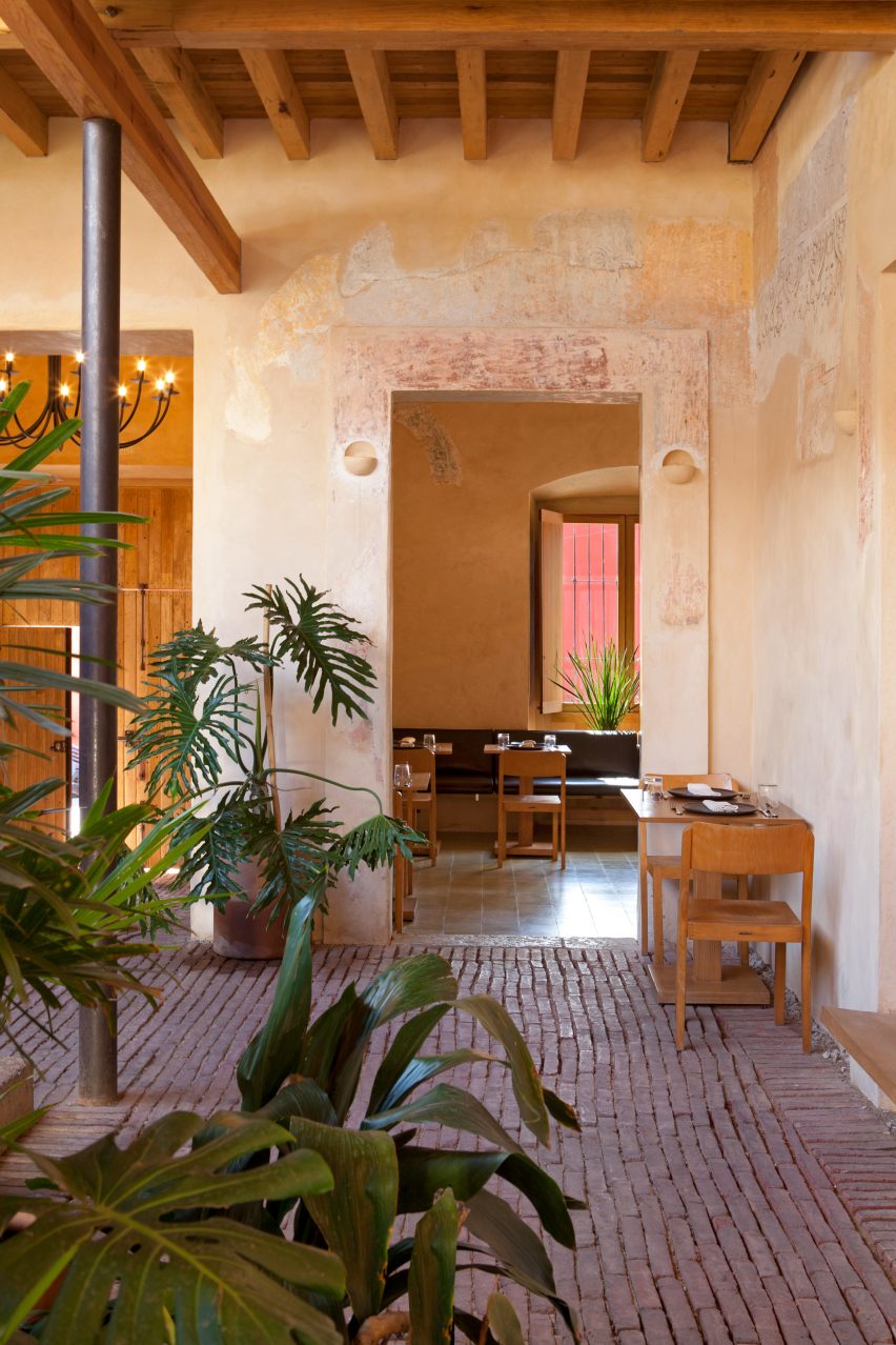 Escondido Oaxa Hotel by Decada Muebles