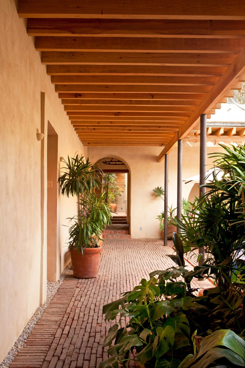 Escondido Oaxa Hotel by Decada Muebles