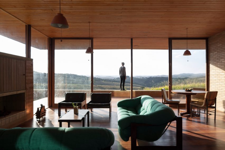 House in Cunha by Arquipelago