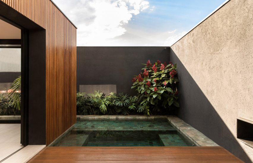 House of Cobogos by MF+ Arquitetos