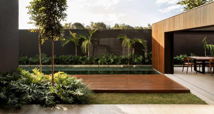 House of Cobogos by MF+ Arquitetos