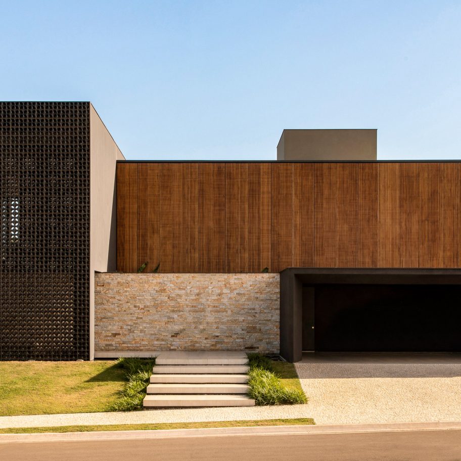 House of Cobogos by MF+ Arquitetos
