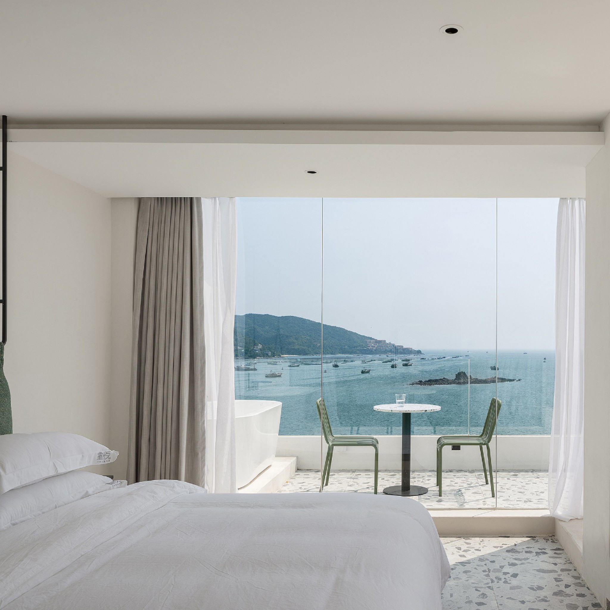 Shenzhen HoneyMoon Hotel by GS Design