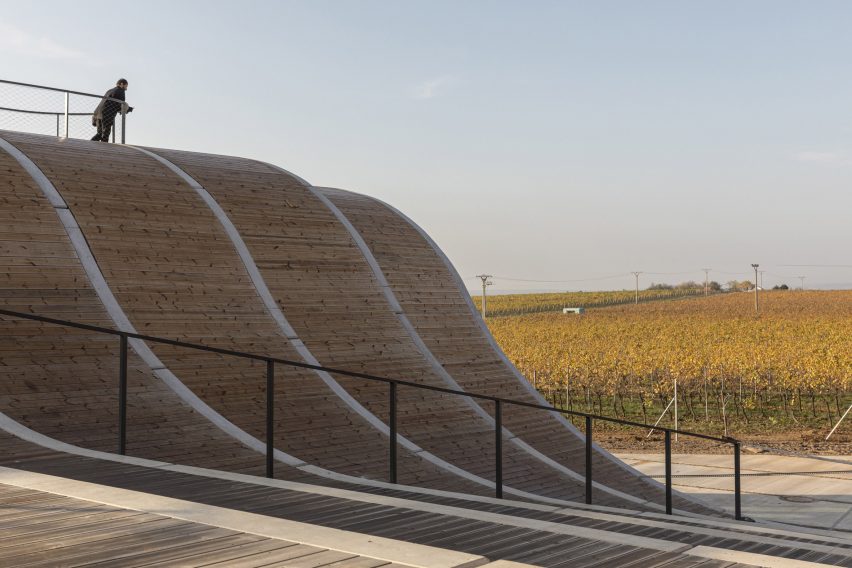 Lahofer Winery by Chybik + Kristof