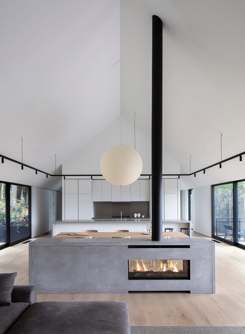 Ledge House by Desai Chia Architecture