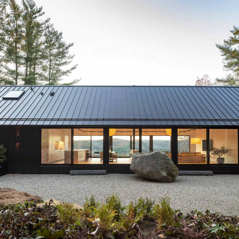Ledge House by Desai Chia Architecture