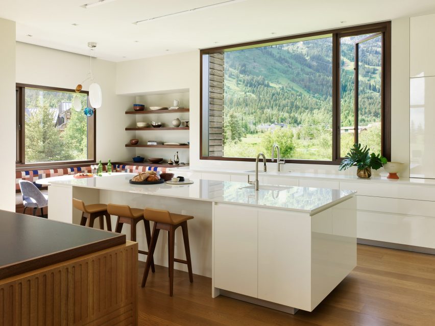 Lone Pine Residence by CLB Architects