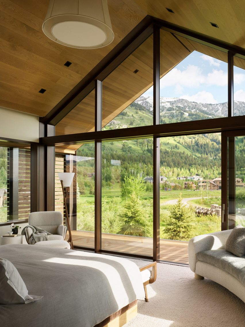 Lone Pine Residence by CLB Architects