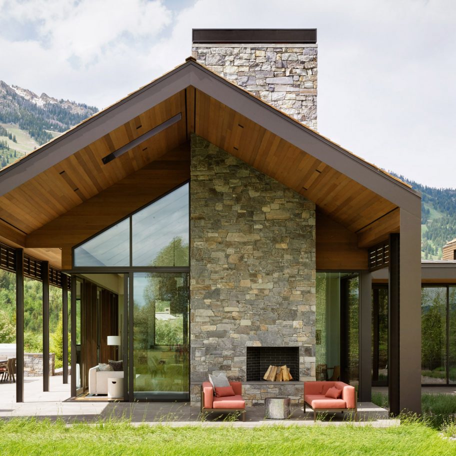 Lone Pine Residence by CLB Architects
