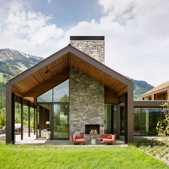 Lone Pine Residence by CLB Architects