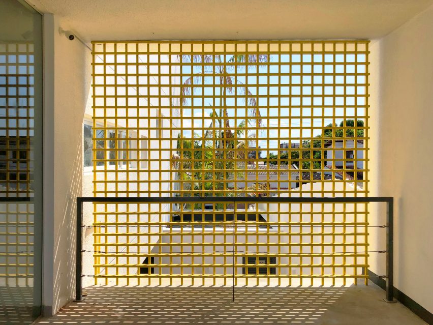 Manga Vila Santa Thereza by Laurent Troost Architectures