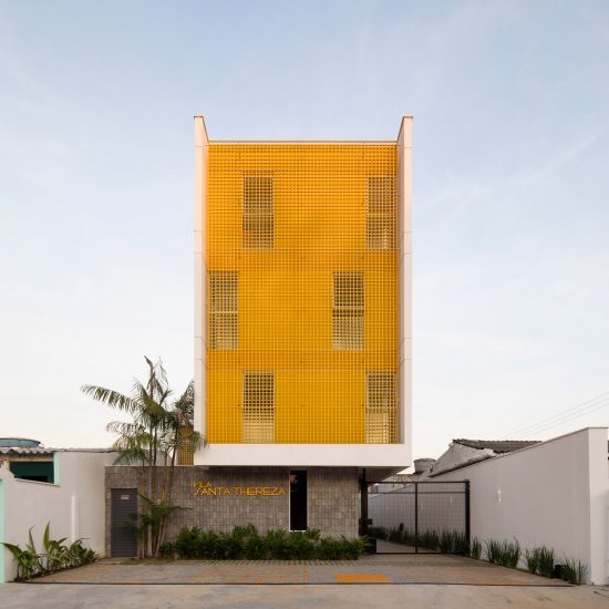 Manga Vila Santa Thereza by Laurent Troost Architectures