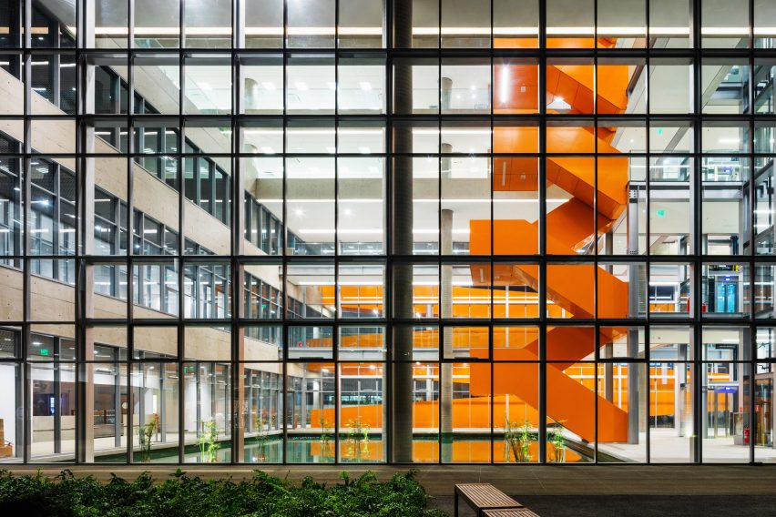 Natura Headquarters by Dal Pian Arquitetos