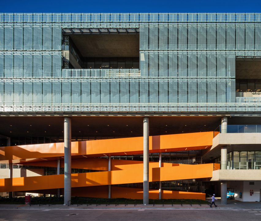 Natura Headquarters by Dal Pian Arquitetos
