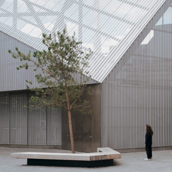 North Greenwich Sculptural Screen by Neiheiser Argyros