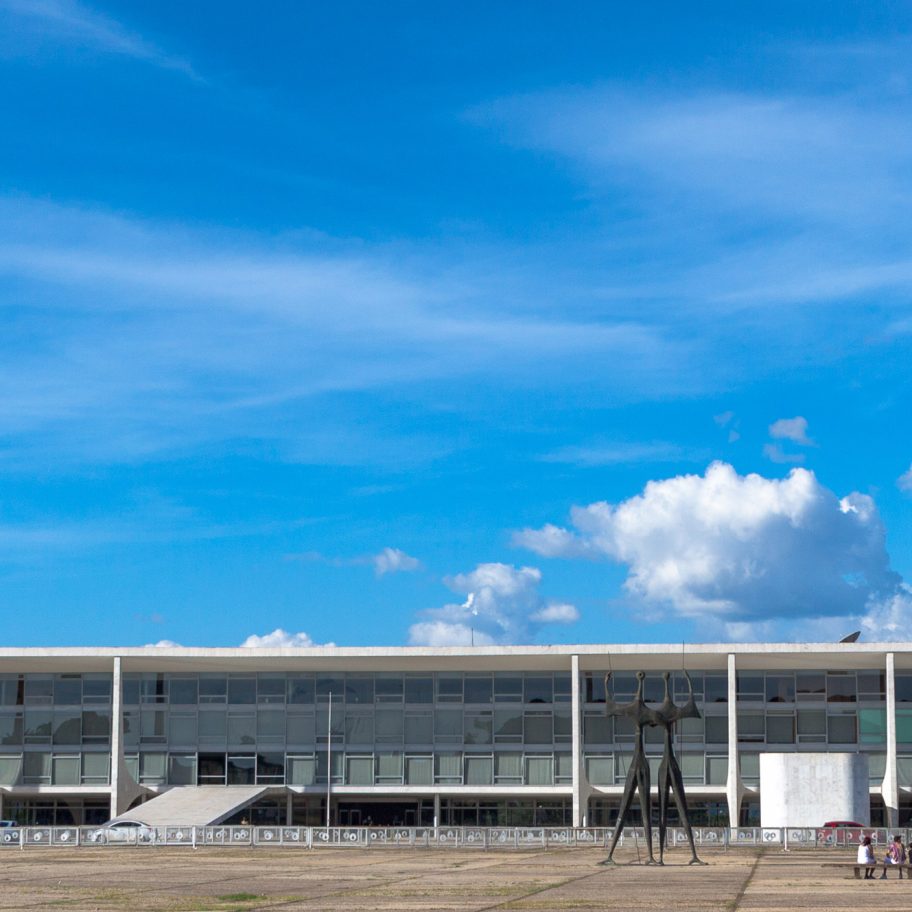 Anti-drone antennas set to be built on top of Oscar Niemeyer palaces in Brásilia