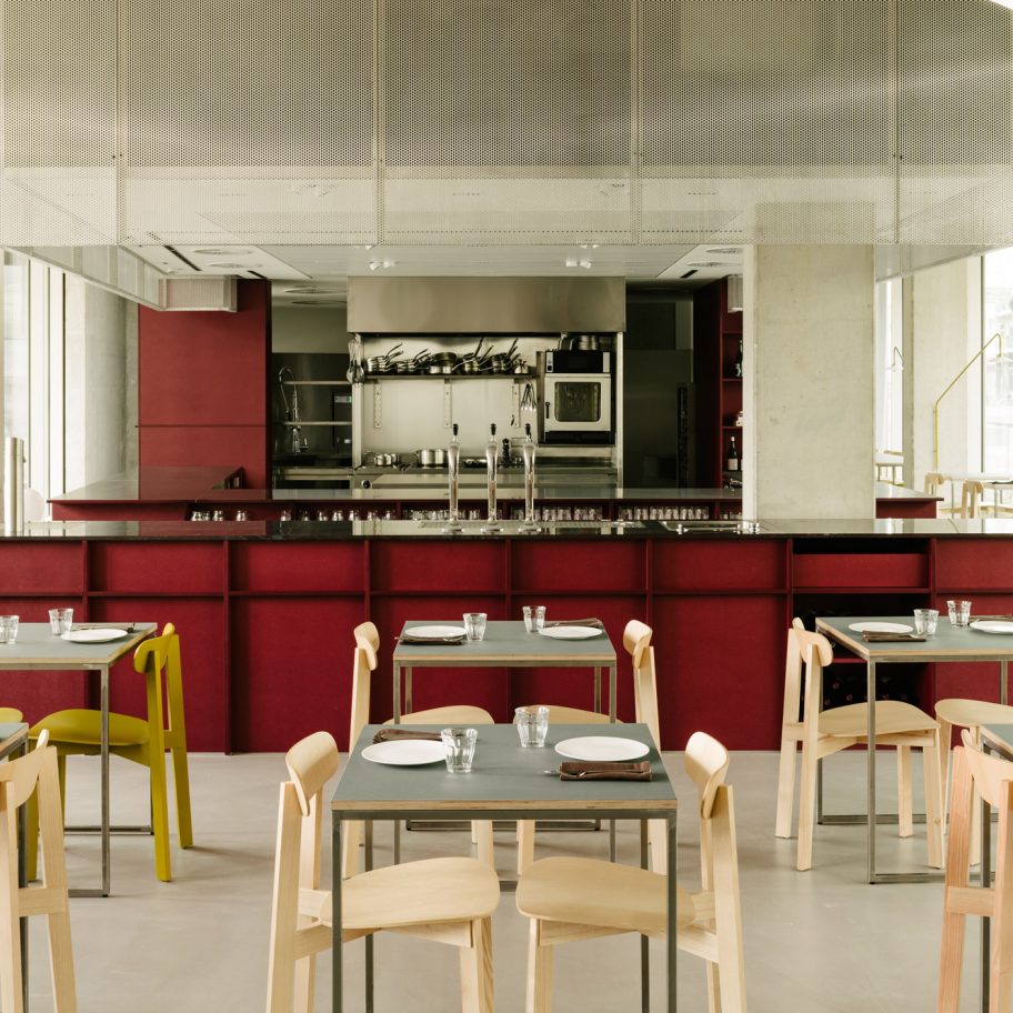 Remi restaurant in Berlin designed by Ester Bruzkus Architekten