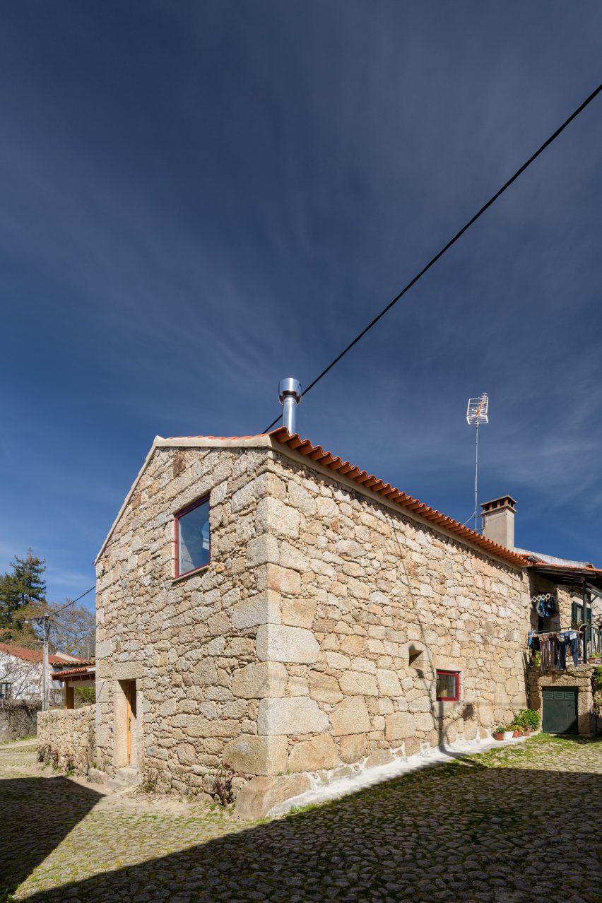 Rural House in Portugal by HBG Architects