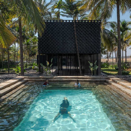 House on Pipes by Parallax