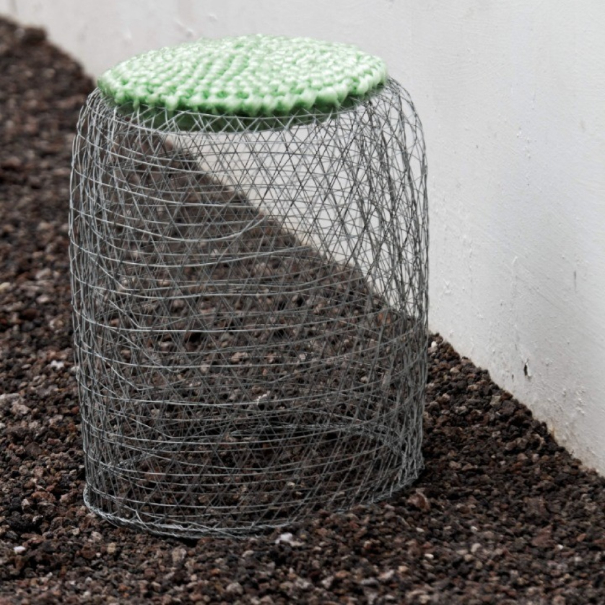 Gere functional features makes it suitable for public space