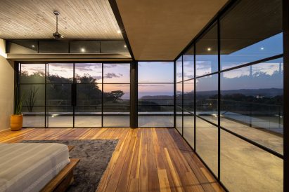 Tres Amores by Studio Saxe