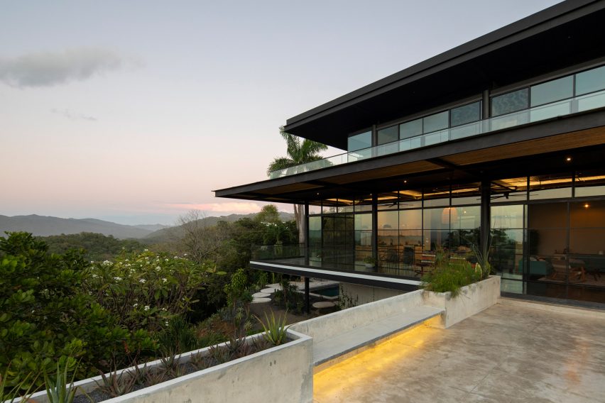 Tres Amores by Studio Saxe