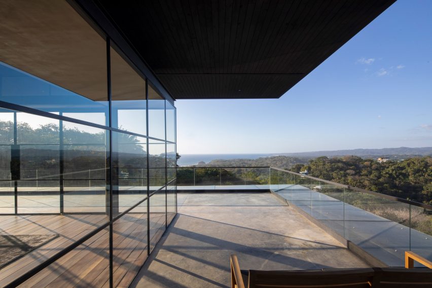 Tres Amores by Studio Saxe