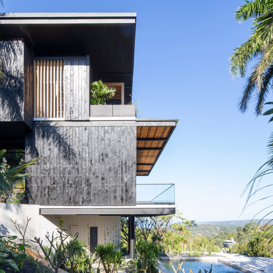Tres Amores by Studio Saxe