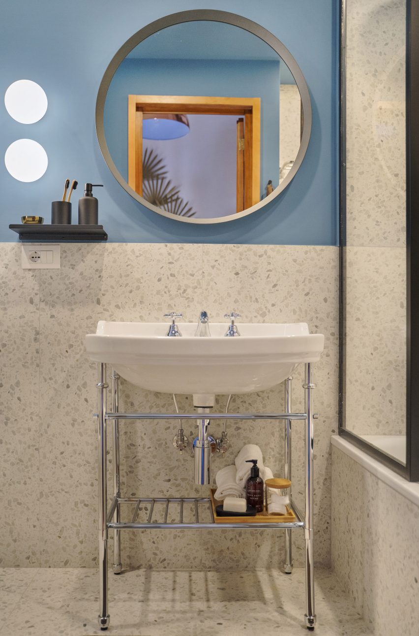 Trevi House apartment in Rome designed by Studio Venturoni