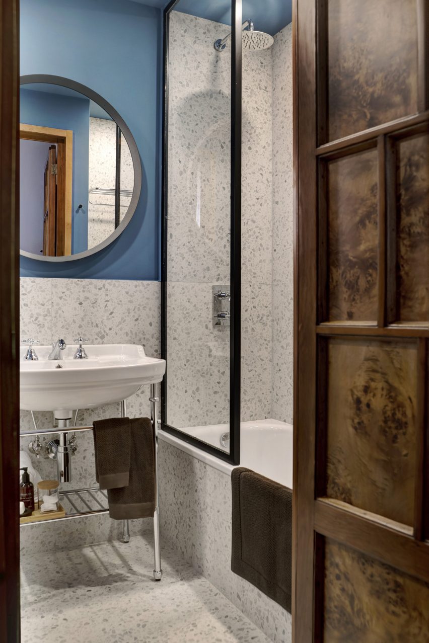 Trevi House apartment in Rome designed by Studio Venturoni