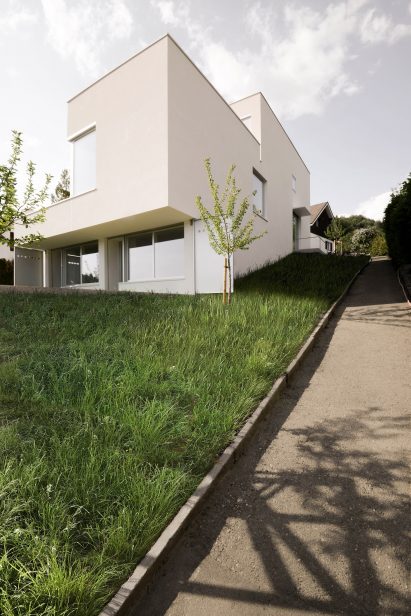 TS-H_01 house in Switzerland designed by Tom Strala