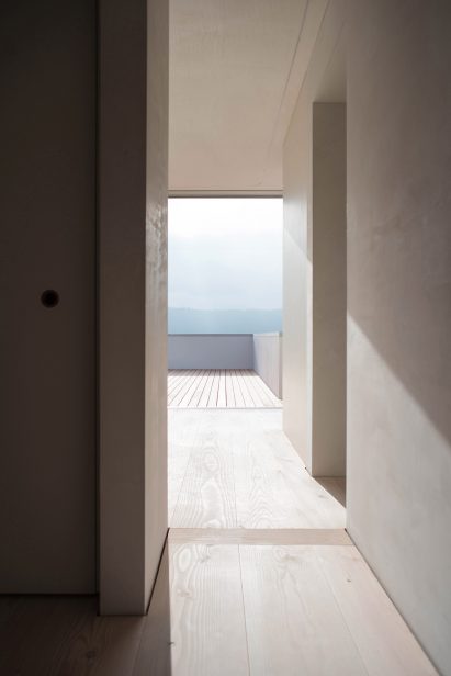 TS-H_01 house in Switzerland designed by Tom Strala