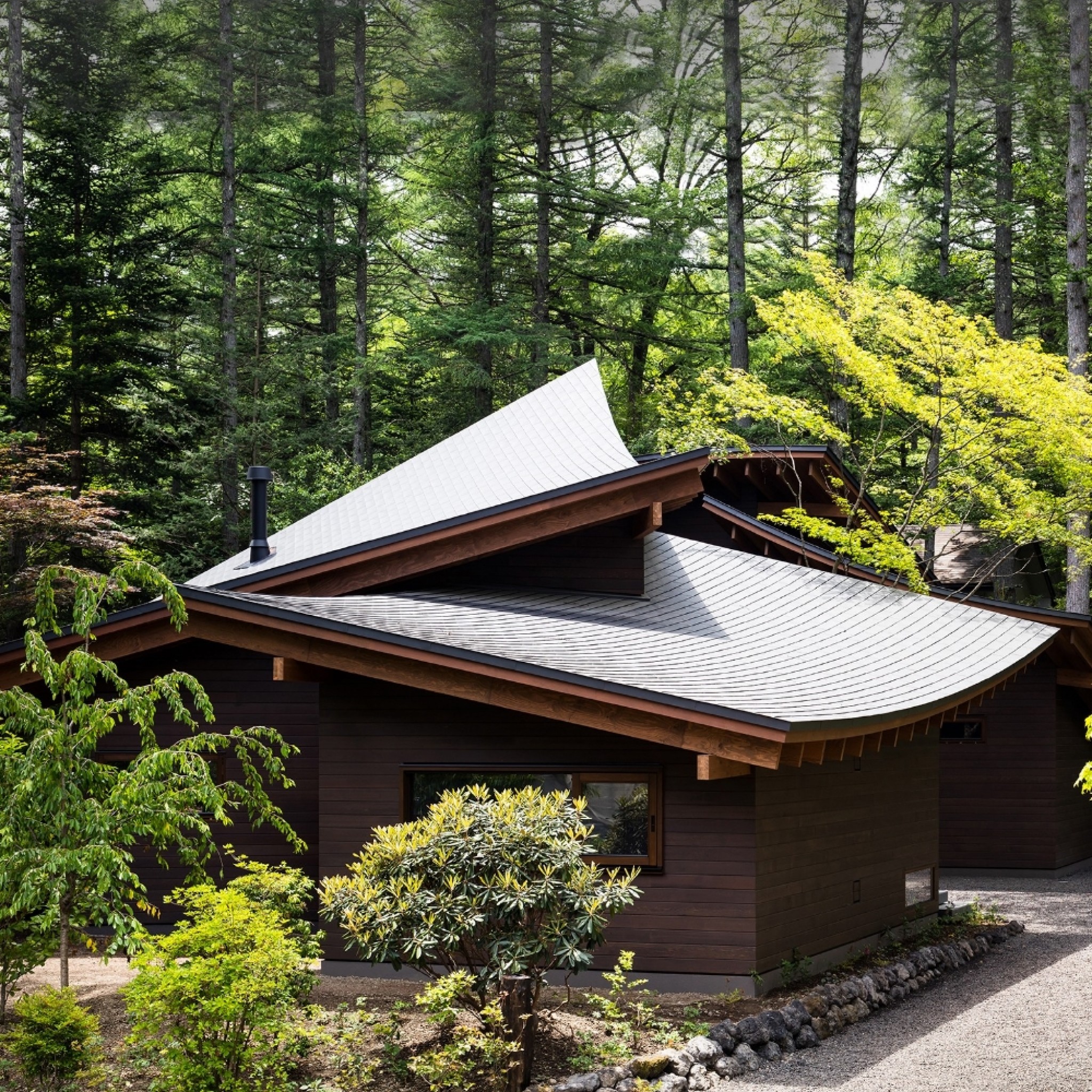 Four Leaves Villa by Kentaro Ishida Architects