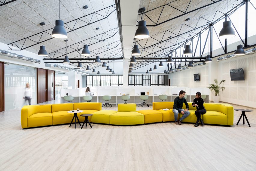 Dado sofas by Alfredo Häberli for Andreu World