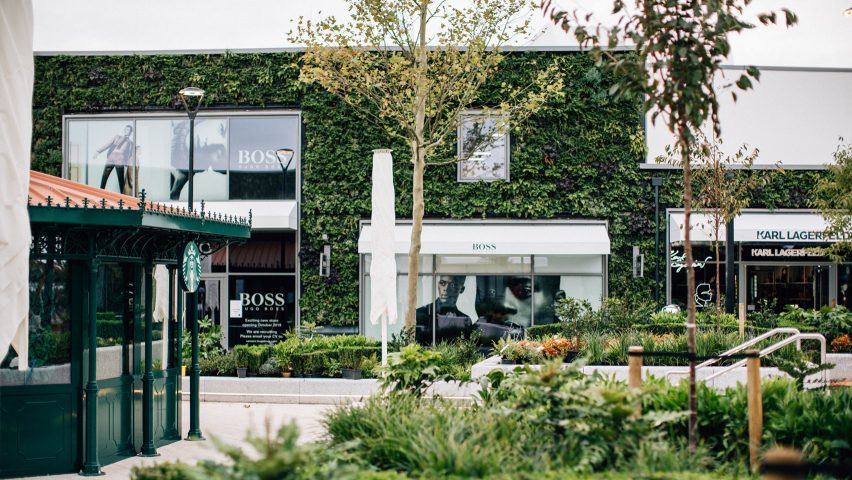 McArthurGlen's Designer Outlet's green wall