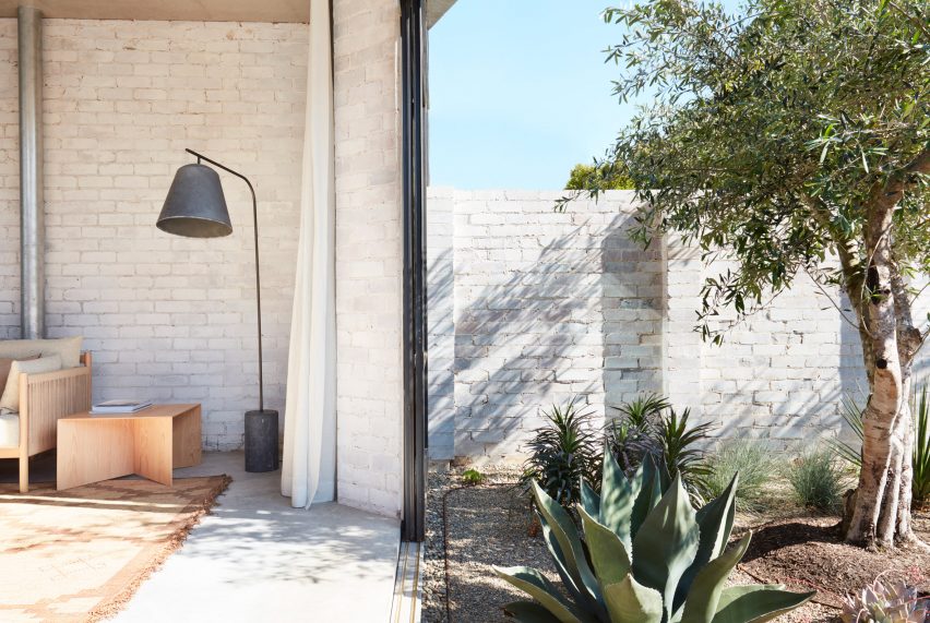 Bismarck House by Andrew Burges Architects in Bondi, Sydney