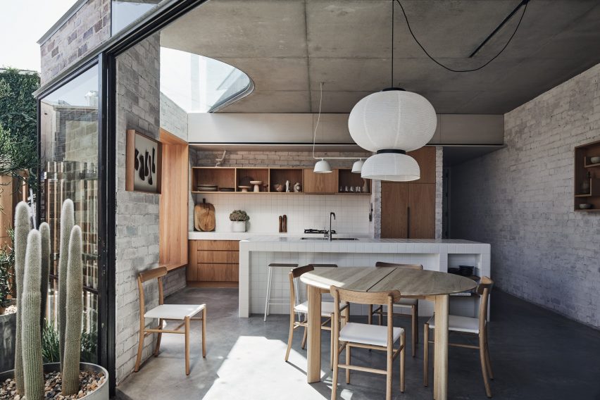 Bismarck House by Andrew Burges Architects in Bondi, Sydney