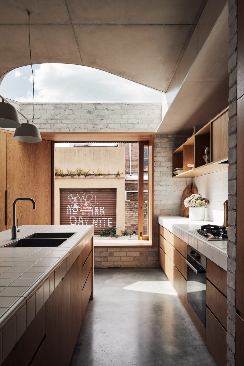 Bismarck House by Andrew Burges Architects in Bondi, Sydney