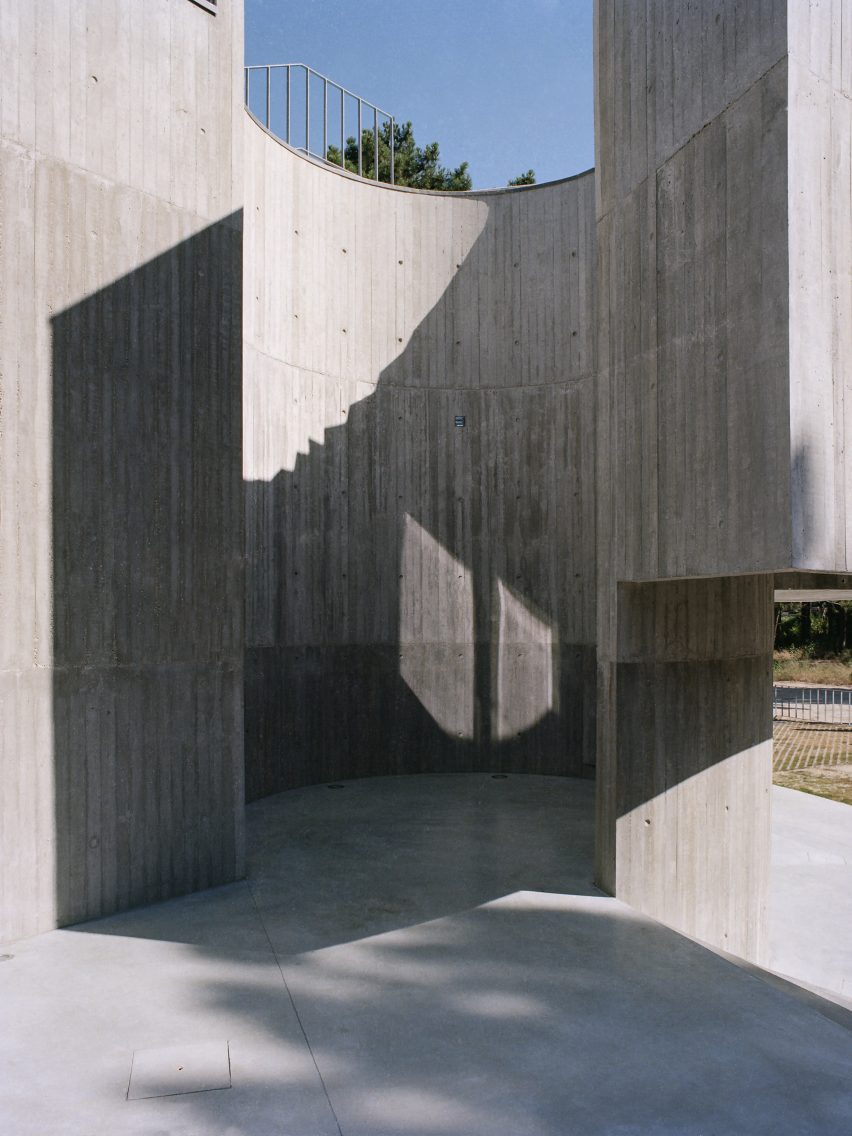 Exterior of Trefoil House by Double O Studio