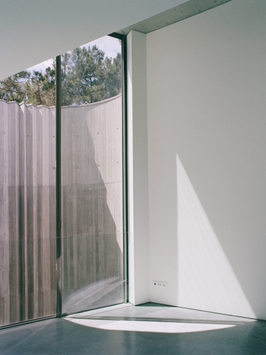 Trefoil House by Double O Studio