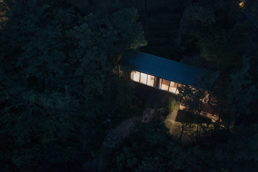 Bridge cabin for hotel Mountain and Cloud Cabins by Wiki World and Advanced Architecture Lab