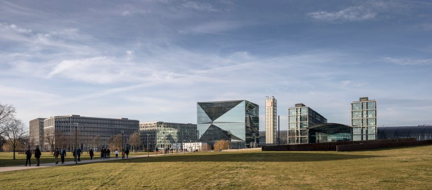 Berlin Cube office block in Washingtonplatz by 3XN