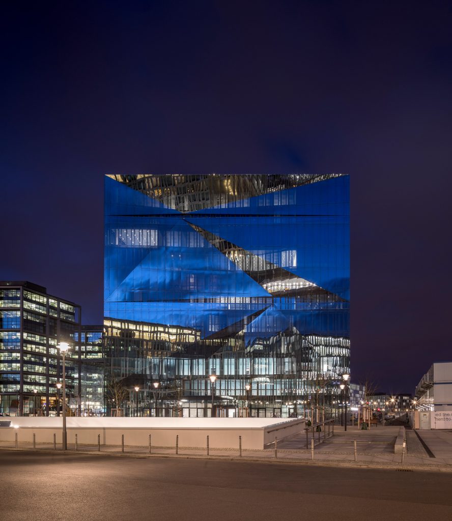 Berlin Cube office block in Washingtonplatz by 3XN