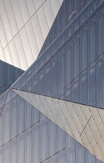 Berlin Cube office block in Washingtonplatz by 3XN