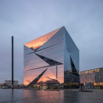 Berlin Cube office block in Washingtonplatz by 3XN