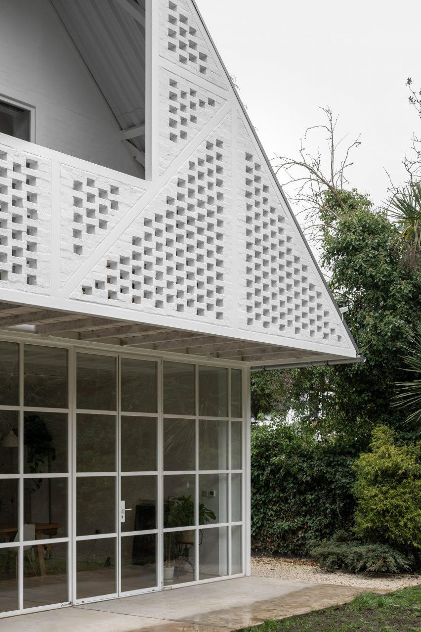 Ditton Hill House by Surman Weston in Surbiton