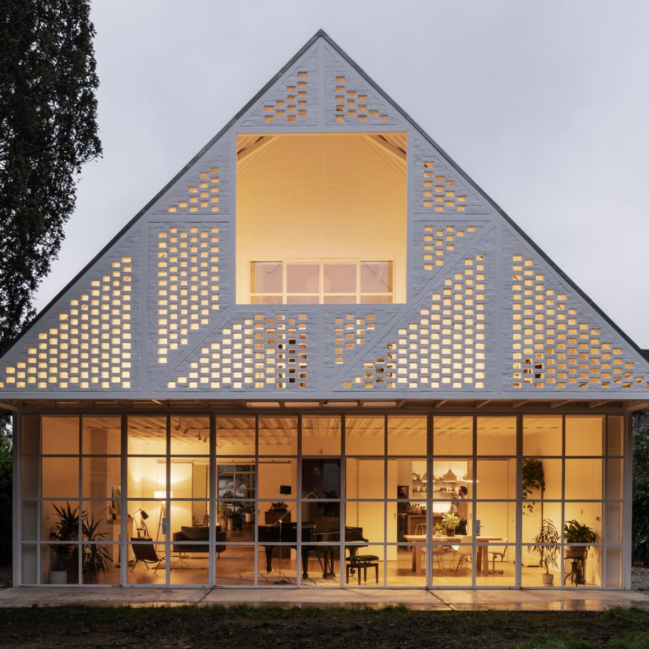 Ditton Hill House by Surman Weston in Surbiton