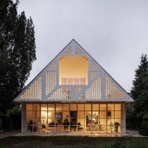 Ditton Hill House by Surman Weston in Surbiton