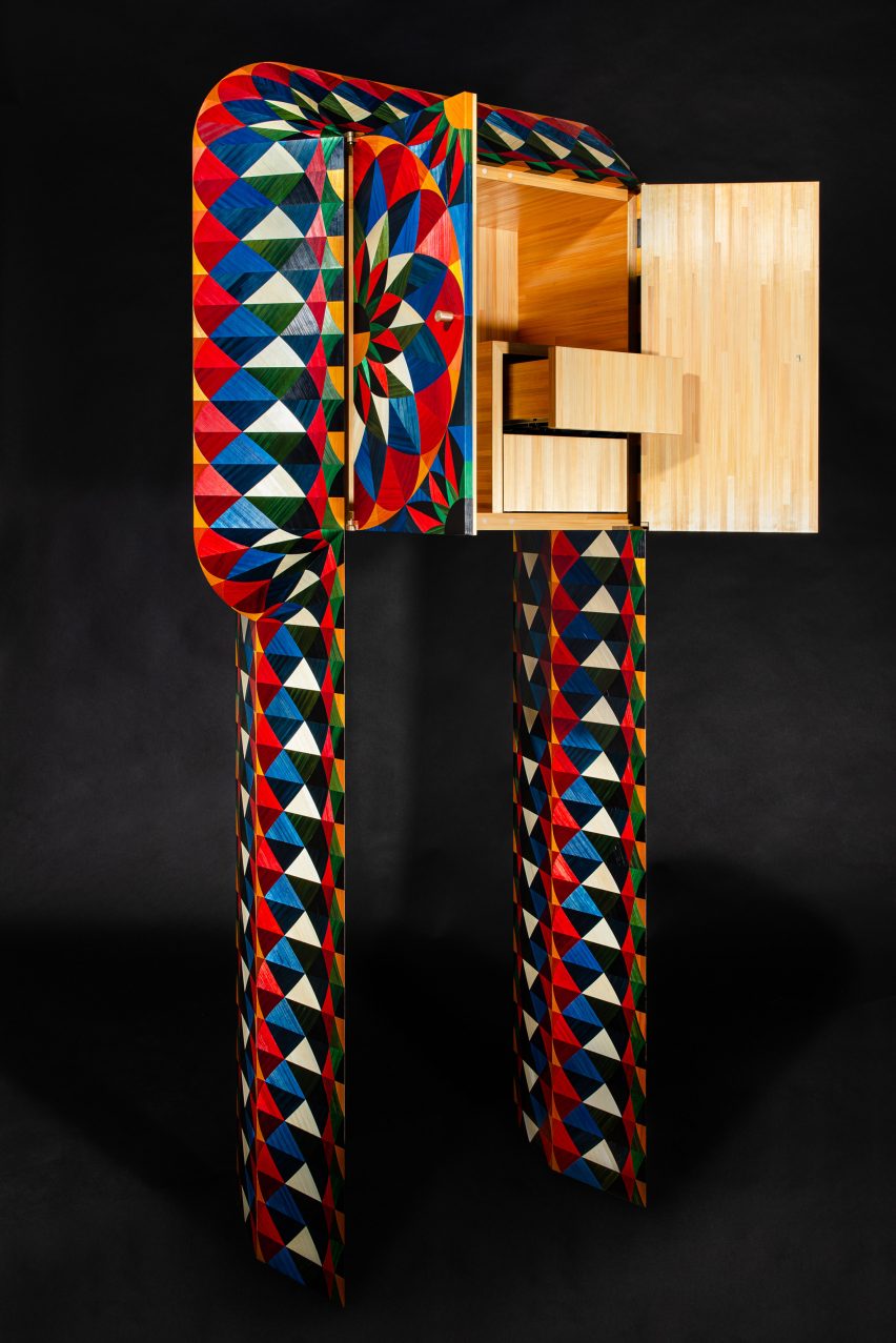 Front view of the Talleo tallboy wardrobe