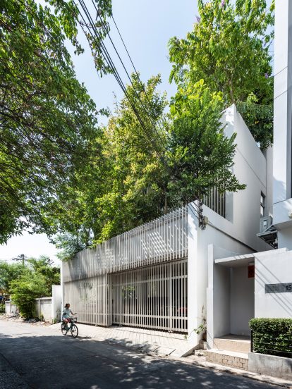 Louvres on the facade of the Forest House by Shma Company, a climate change resilient home